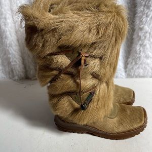 Pajar tan fur boots brown rubber soles made in Italy fur lining size Euro 37